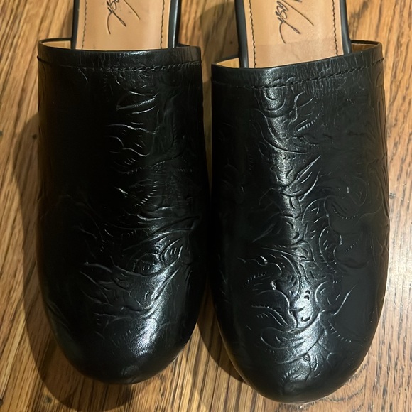 Patricia Nash Shoes - Picture 8 of 8